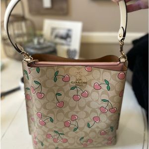 Coach Molly signature heart cherries bucket bag